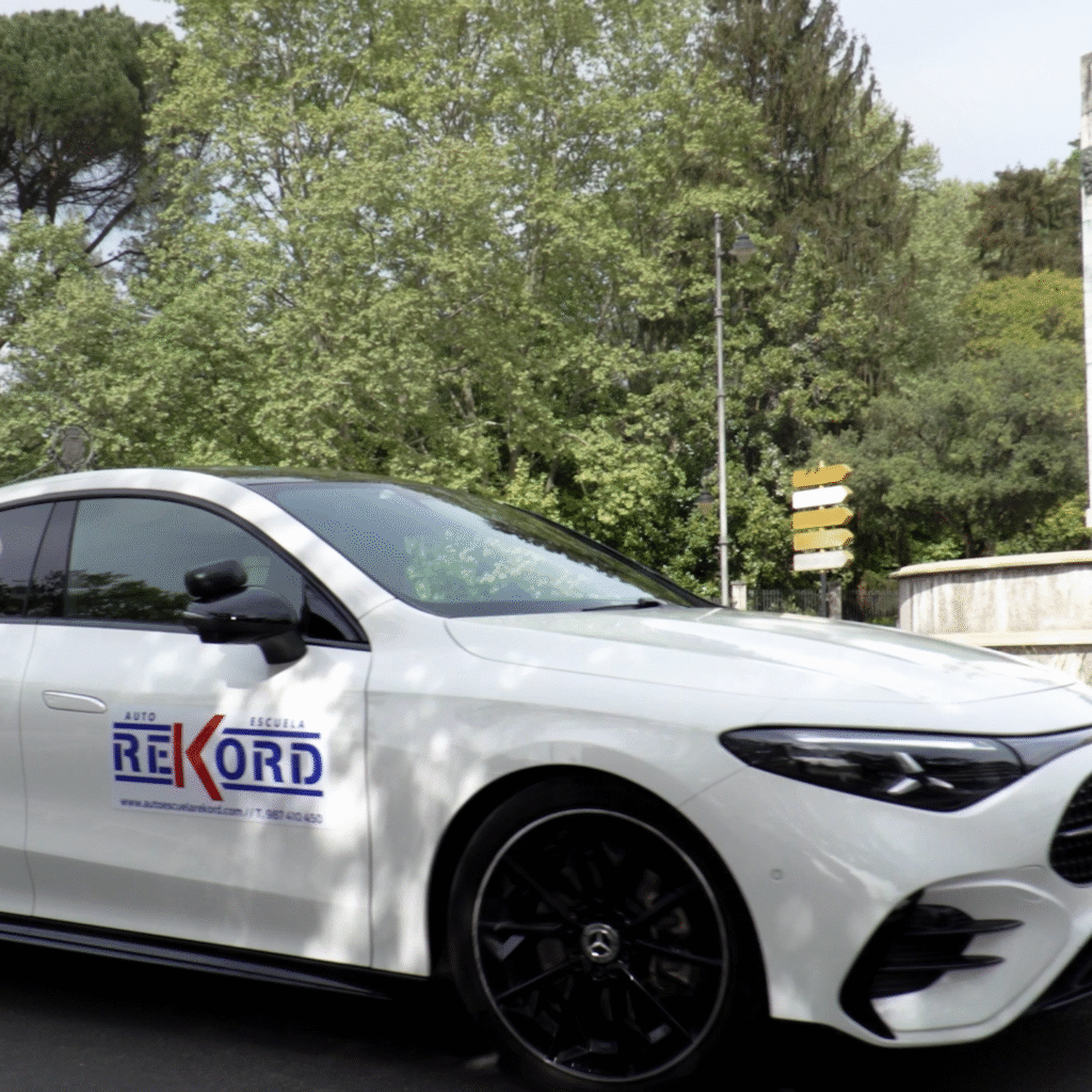 autoescuela Rekord _ Flota_de_coches_Mercedes